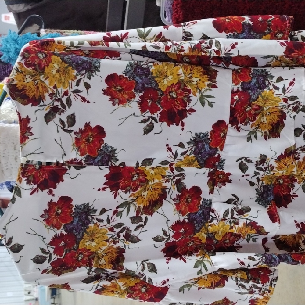 Blouse - Picture 2 of 3